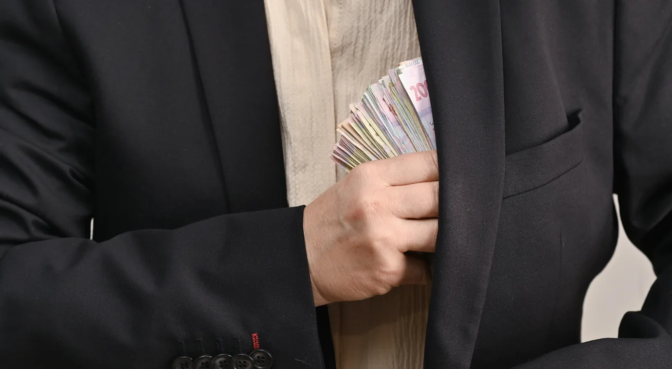 Why Is My Solar Loan Payoff So High? Hidden Dealer Fees